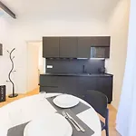 Imbriani 2 Tirabora Short Rent Appartement Trieste